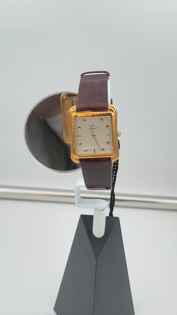 Vacheron Costantin Les Historiques carica manuale, cassa quadrata in oro giallo 18kt, 35mm - 31110/000J-3