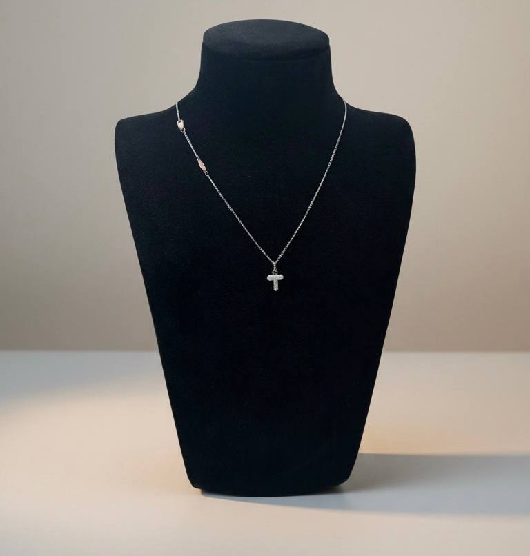 Collana Zancan croce in oro bianco 18kt, dettagli in oro rosa 18kt e diamanti bianchi, 0.09ct - UC177BR