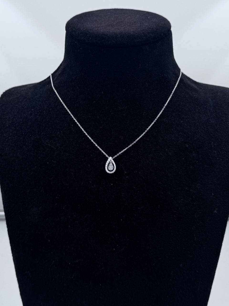 Girocollo a goccia Giorgio Visconti in oro bianco 18kt e diamanti, 0.14ct - GBX40376