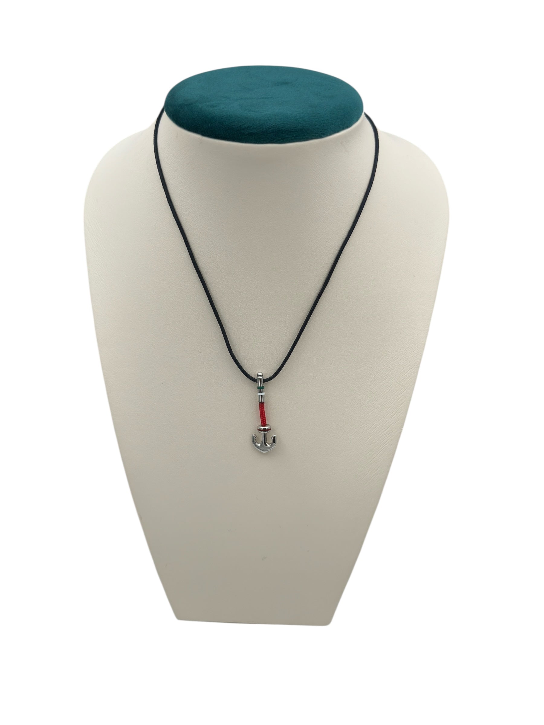 Collana Arkano in caucciù, colore nero, e pendente a forma di ancora - GC 224