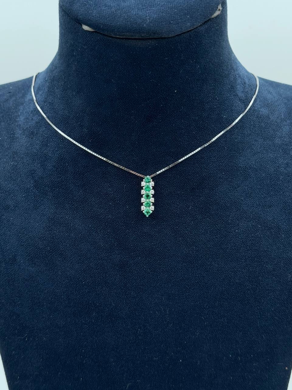 Collana Miluna in oro bianco 18kt, diamanti e 5 smeraldi - CLD5397