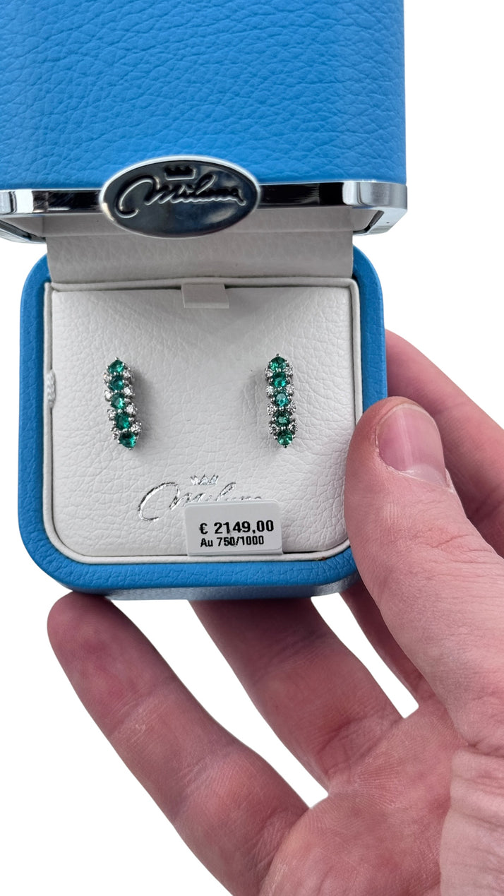 Orecchini pendenti Miluna con 10 smeraldi e giro di diamanti, in oro bianco 18kt - ERD3371