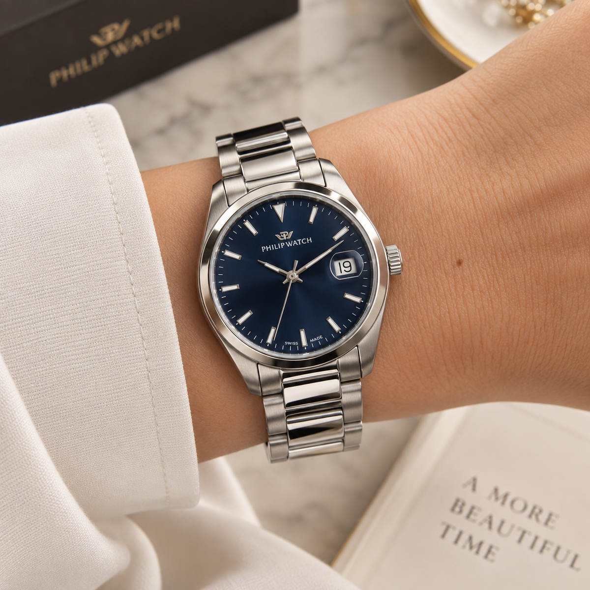 Orologio Philip Watch Solo tempo con data da donna, quadrante blu soleil al quarzo, 35mm — NOS - 8253300045