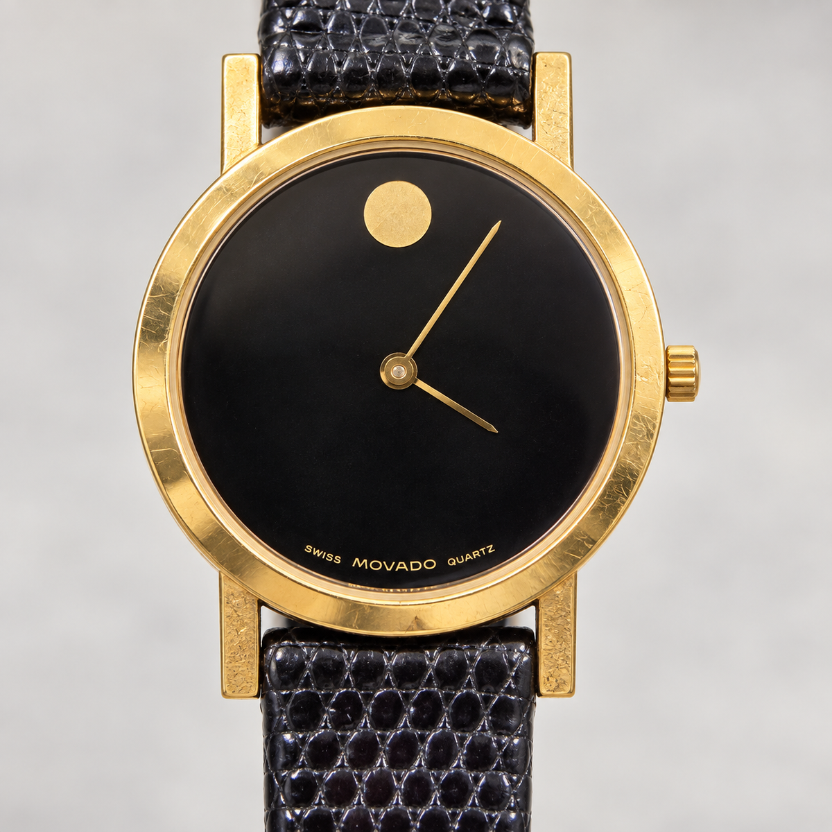 Orologio Movado Museum Donna — Dorato 24 mm — Quarzo, quadrante Museum Dial — NOS - 87.A1.0832