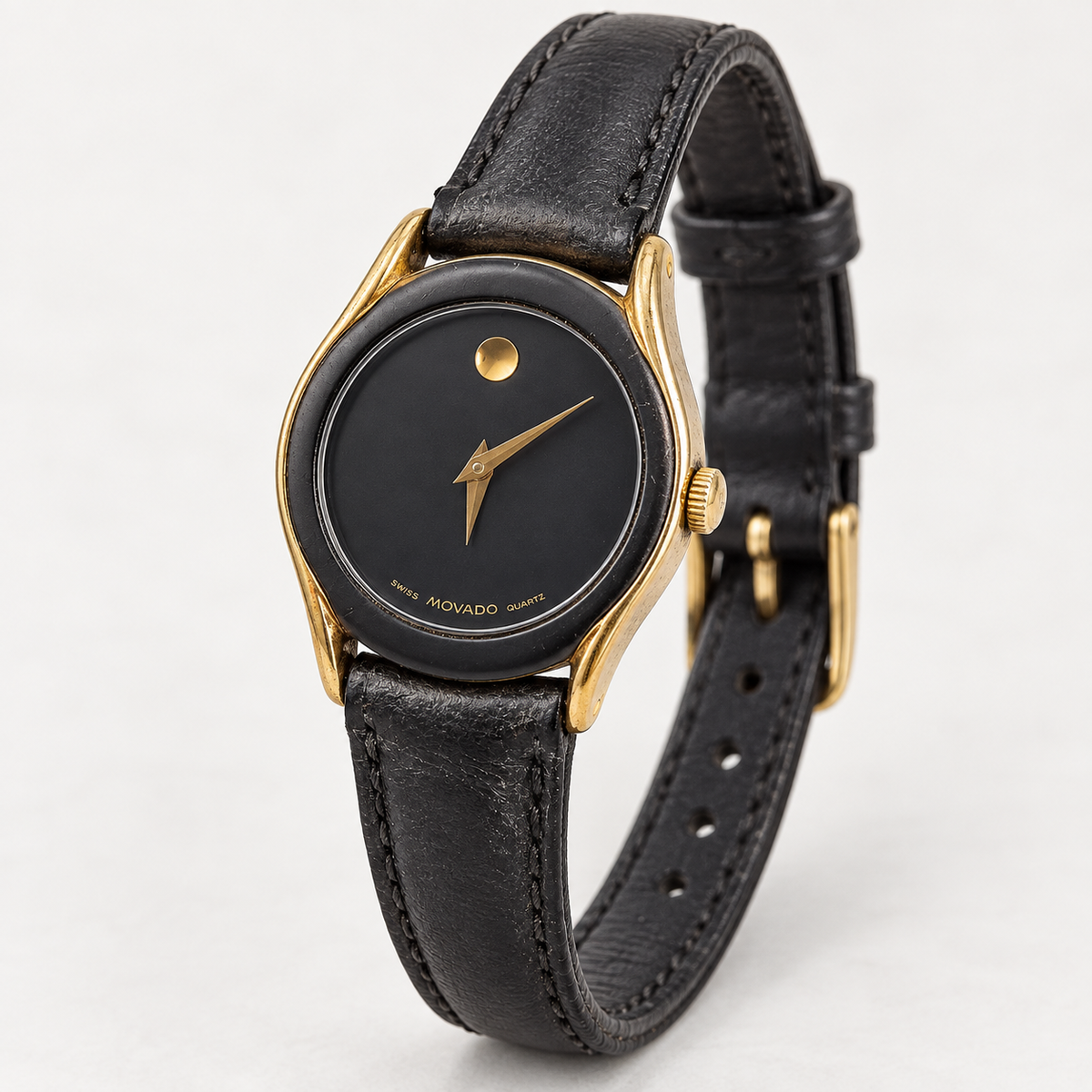 Orologio Movado Museum Donna — Bicolore Nero/Oro 22 mm — Quarzo, quadrante Museum Dial — NOS - 88.66.820N