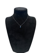 Diana - Collana in oro bianco 18kt, diamanti e zaffiro centrale - CL D. M307-ZA