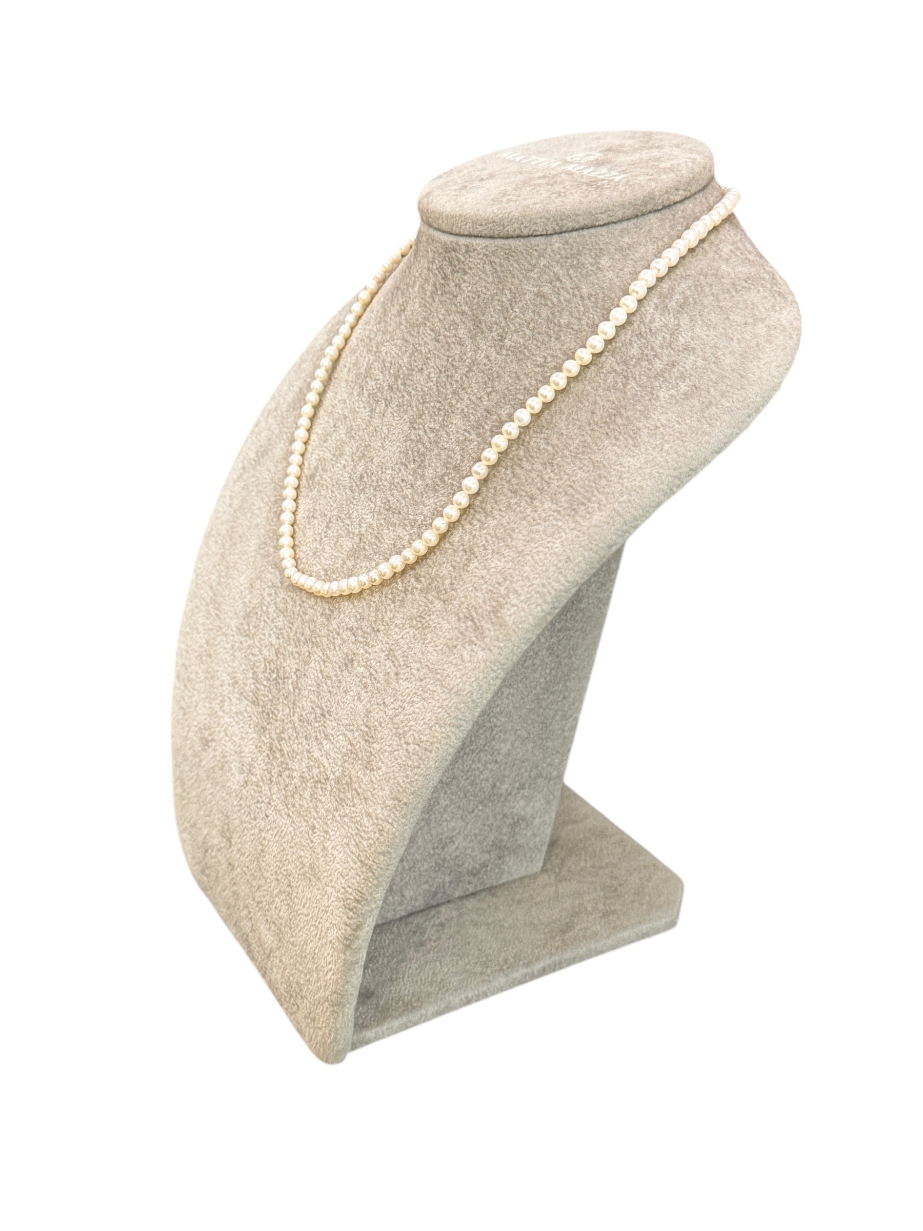 Mazza - Collana con perle fresh water, diametro 3.5-4, e chiusura in oro bianco 18kt - CL FRESH WATER 3.5-4