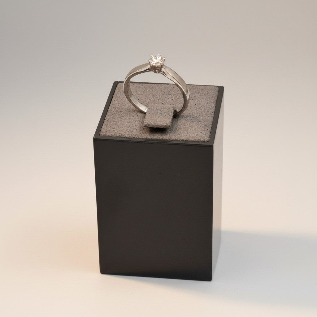 ANELLO SOLITARIO GIORGIO VISCONTI ORO BIANCO 18KT E DIAMANTI, MONTATURA 6 GRIFFE, 0.25CT - AB17101D