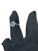 Diana - Anello in oro bianco 18kt, zaffiro centrale e giro di diamanti - AN DIANA 521+ ZA