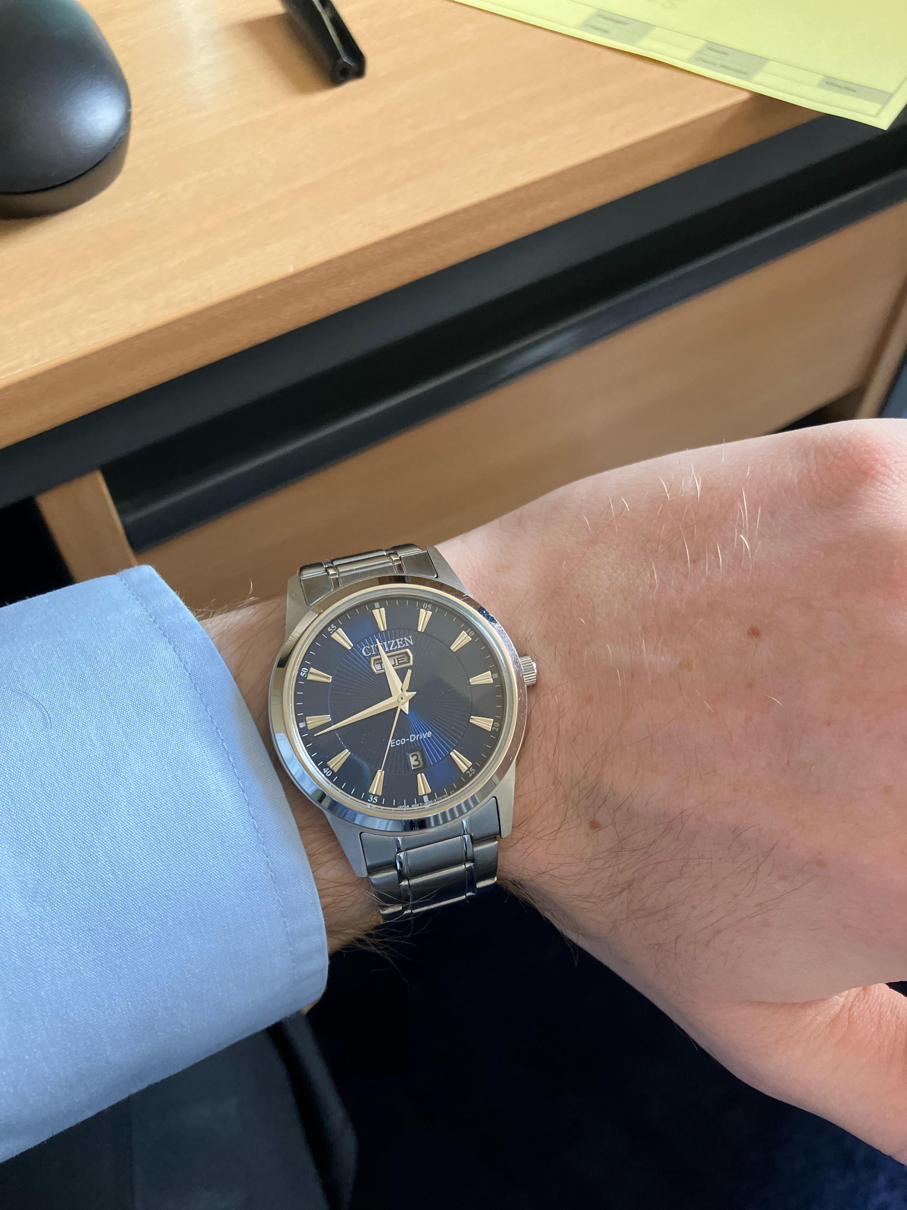 Orologio Citizen Classic, Collezione Ore Felici, quadrante blu, eco-drive, 40mm - AW0100-86L