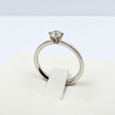 Giorgio Visconti Anello solitario in oro bianco 18 kt con diamante centrale ct 0,40 e diamanti laterali ct 0,05 - AB16612F