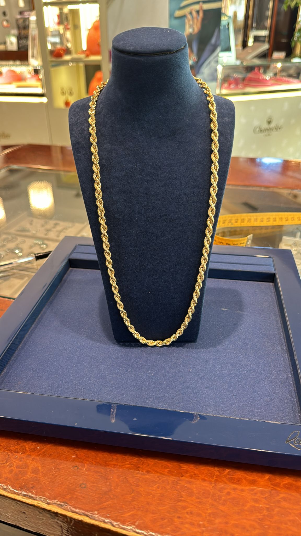 Collana a funetta satinata unisex in oro 18kt