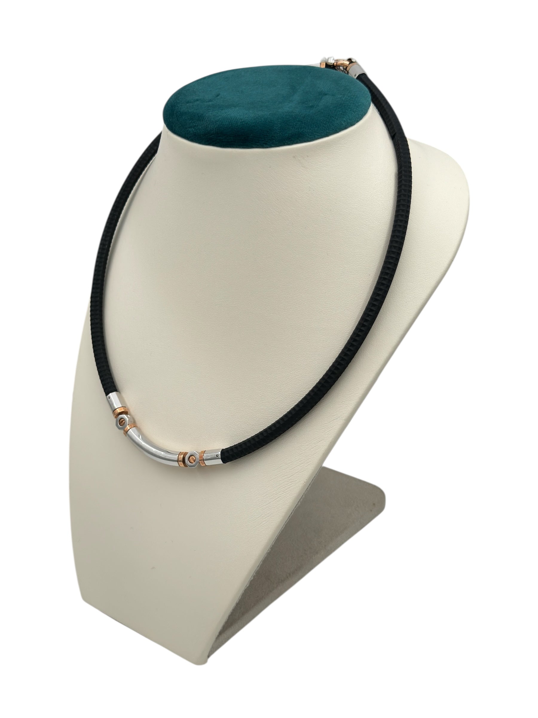 Girocollo Baraka da uomo n caucciu', oro bianco e rosa 18kt - GC21062
