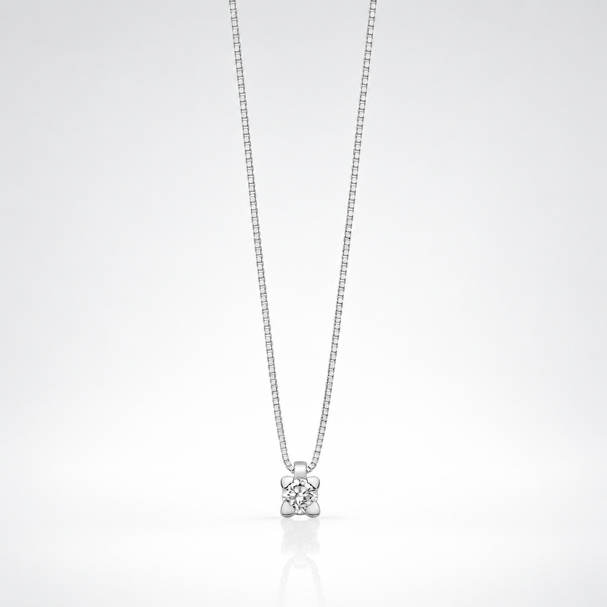 Collana Miluna Punto Luce — in Oro bianco 18kt e Diamante naturale 0,20 ct — CLD5419-020