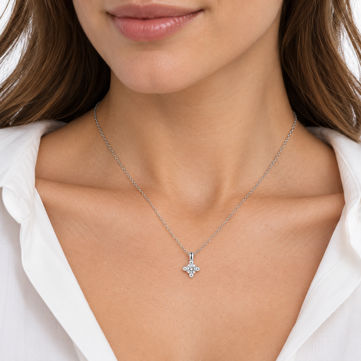 Miluna Collana punto luce in oro bianco 9 kt con diamante naturale ct 0,10 - CLD5446-010X