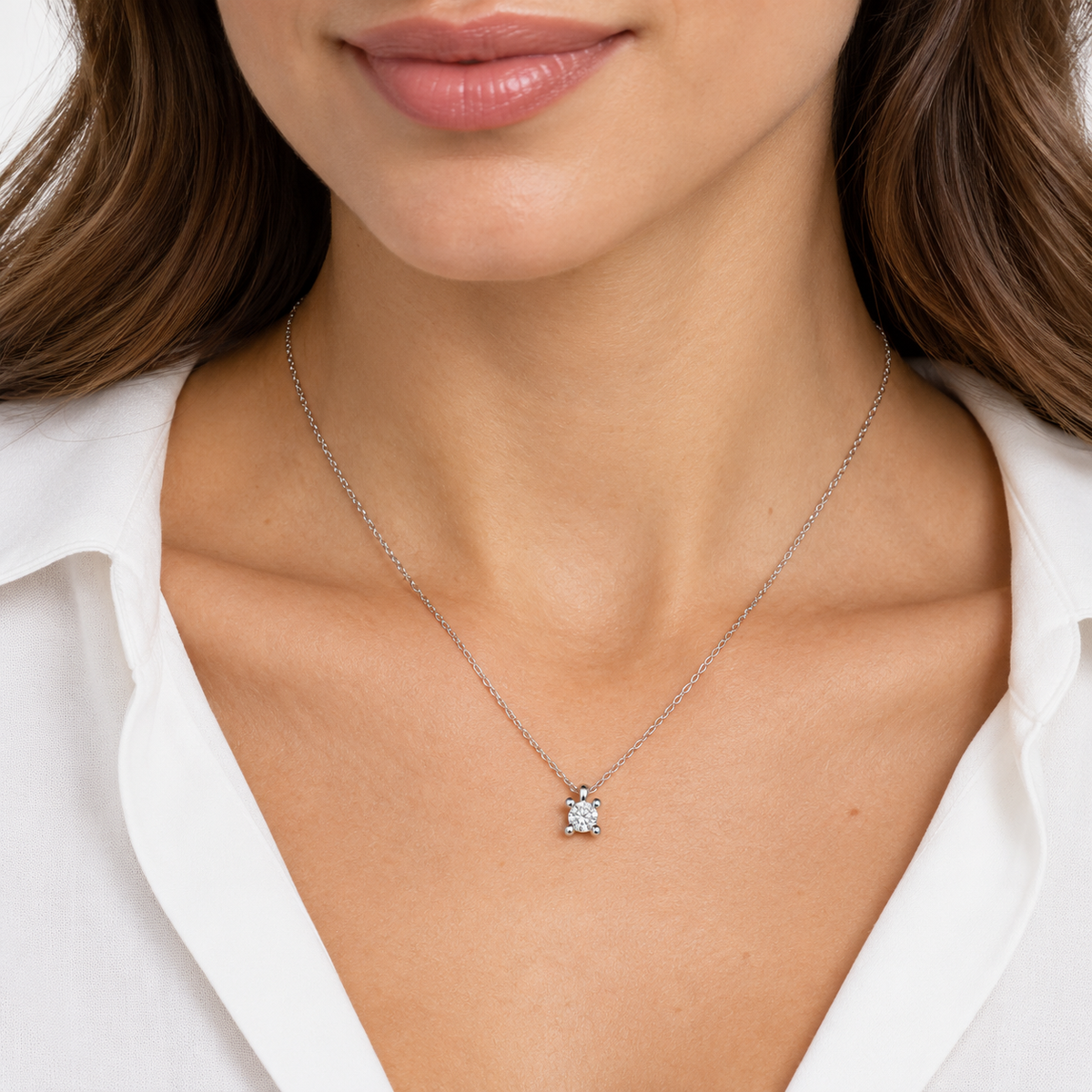Miluna Collana punto luce in oro bianco 9 kt con diamante naturale ct 0,12 - CLD5447-012X