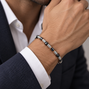ZANCAN Herrenarmband aus Stahl und Onyx, mit Roségolddetails – UHB132