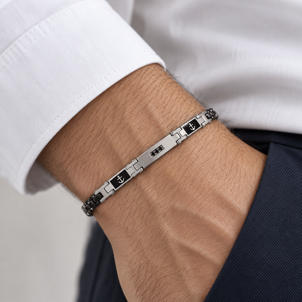 Bracciale Zancan da uomo in acciaio con Ancora e spinelli neri  - UHB108