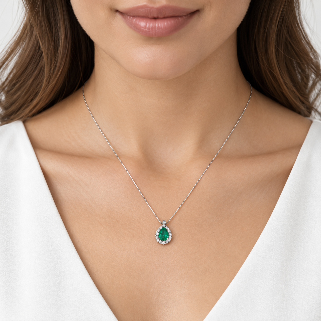 Collana Miluna con smeraldo a goccia, IN ORO BIANCO 18KT E DIAMANTI - CLD4905