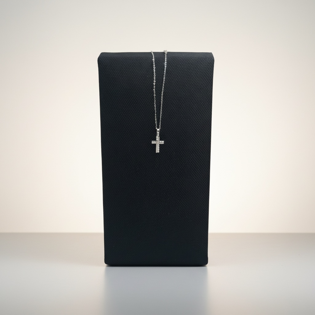 Collana Zancan con croce da uomo in oro bianco 18kt e diamanti, 0.23ct - EC911B