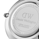 Daniel Wellington Petite Cornwall Schwarz-Silber-Uhr, schwarzes Zifferblatt, 28 mm – DW00100216
