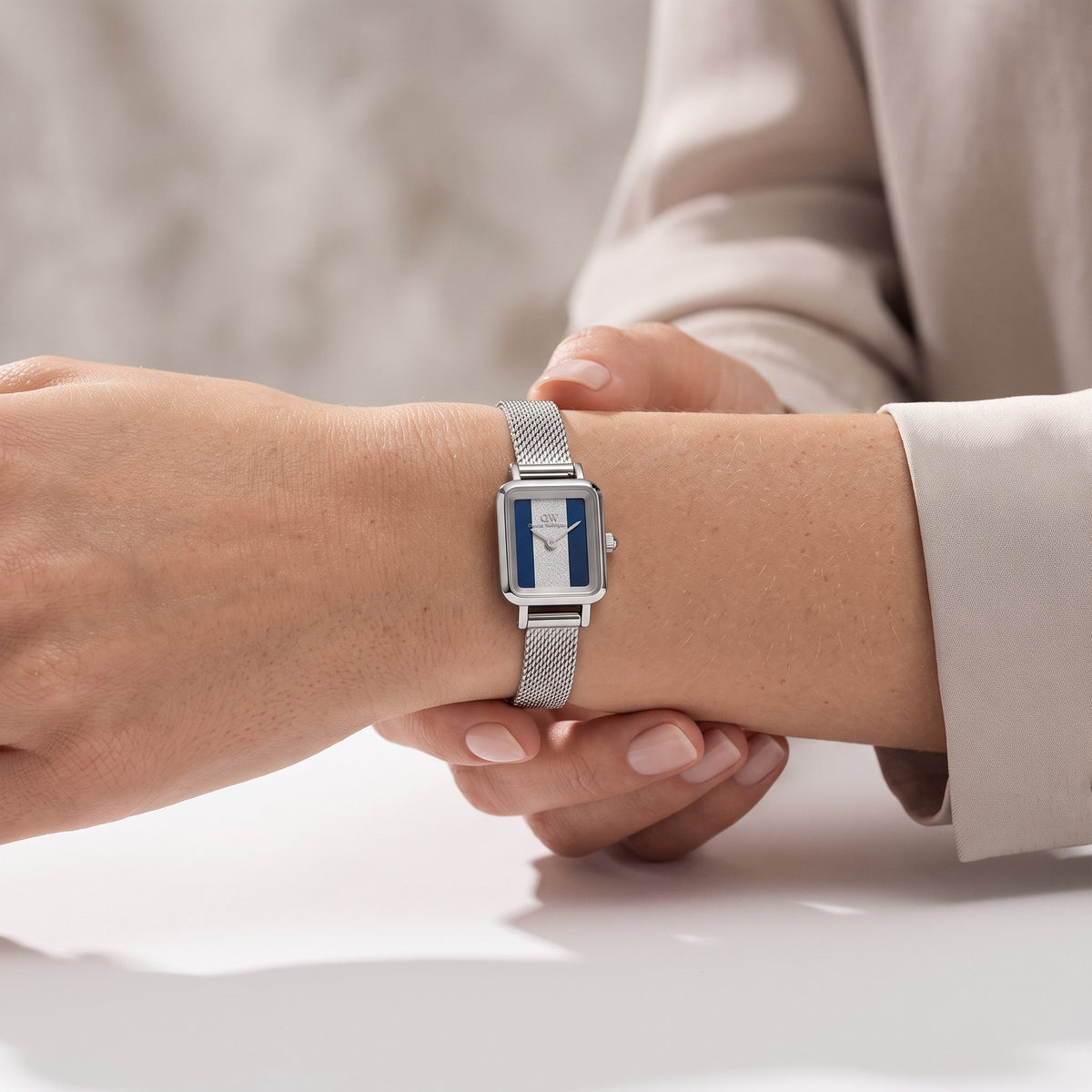 Orologio Daniel Wellington quarzo quadrante blu e bianco, Quadro Mini Sterling Glasgow Silver, 15mm - DW00100960