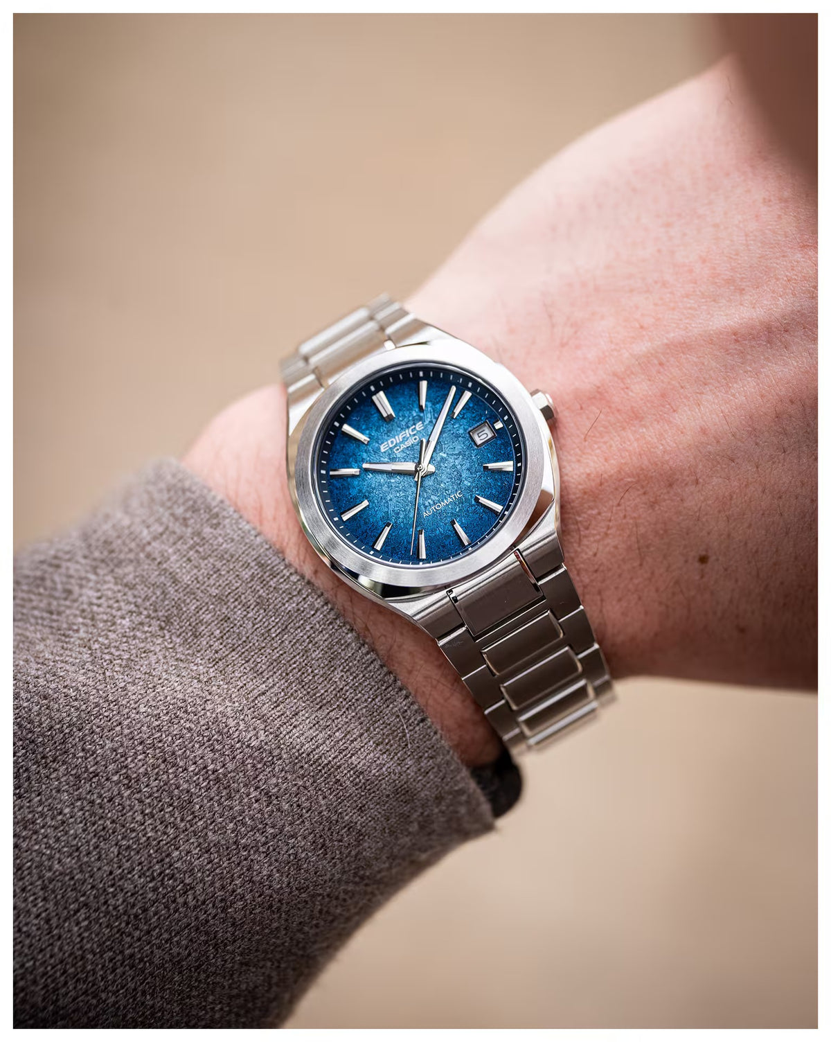 Orologio Casio Edifice, quadrante blu sfumato, automatico, 38mm - EFK-200D-2AER