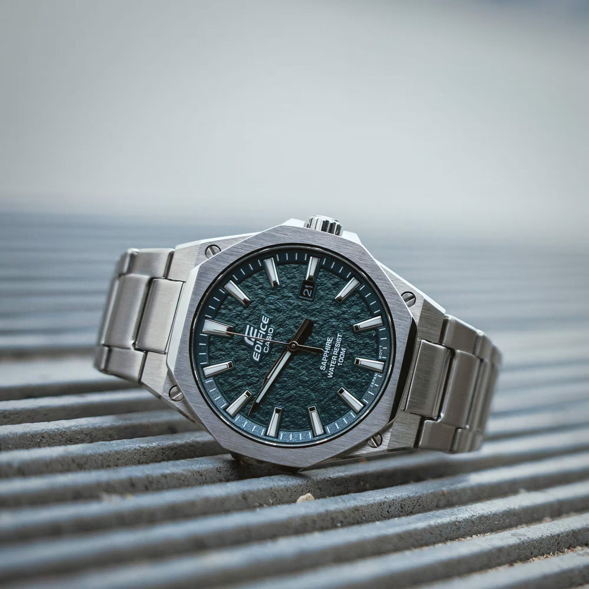 Casio Edifice 3-Zeiger-Analoguhr mit smaragdgrünem Zifferblatt, 40 mm – EFR-S108DE-3AVUEF