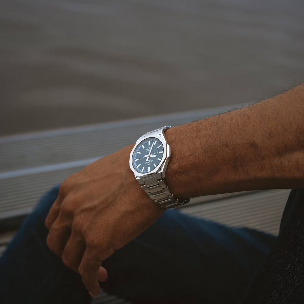 Casio Edifice 3-Zeiger-Analoguhr mit smaragdgrünem Zifferblatt, 40 mm – EFR-S108DE-3AVUEF