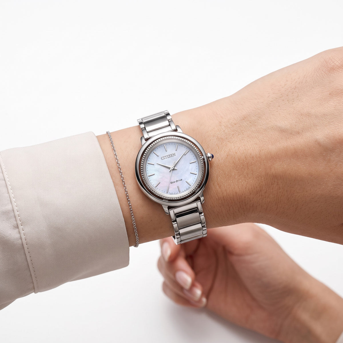 Orologio Citizen Lady, Eco-Drive, quadrante madreperla, 31mm - EM1100-84D
