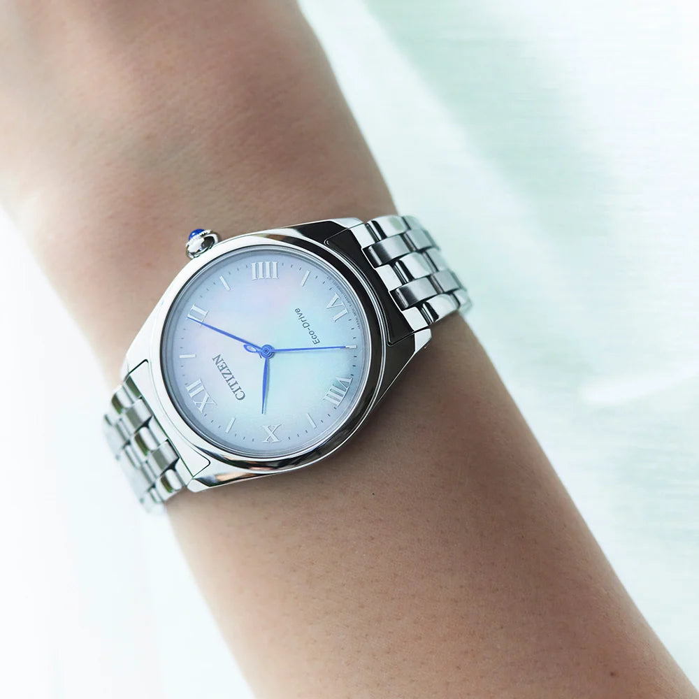 Orologio Citizen Lady Arcly, Eco Drive quadrante madreperla, 33mm - EM1140-80D