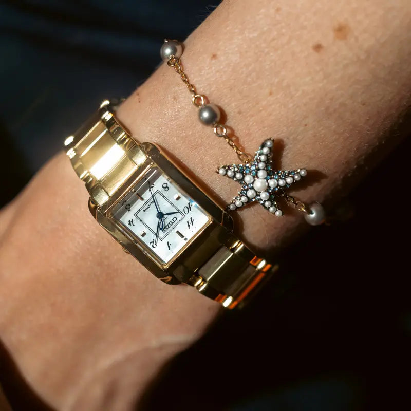 Orologio Citizen Lady Square, Eco-Drive, dorato con quadrante madreperla, 22mm - EW5602-81D