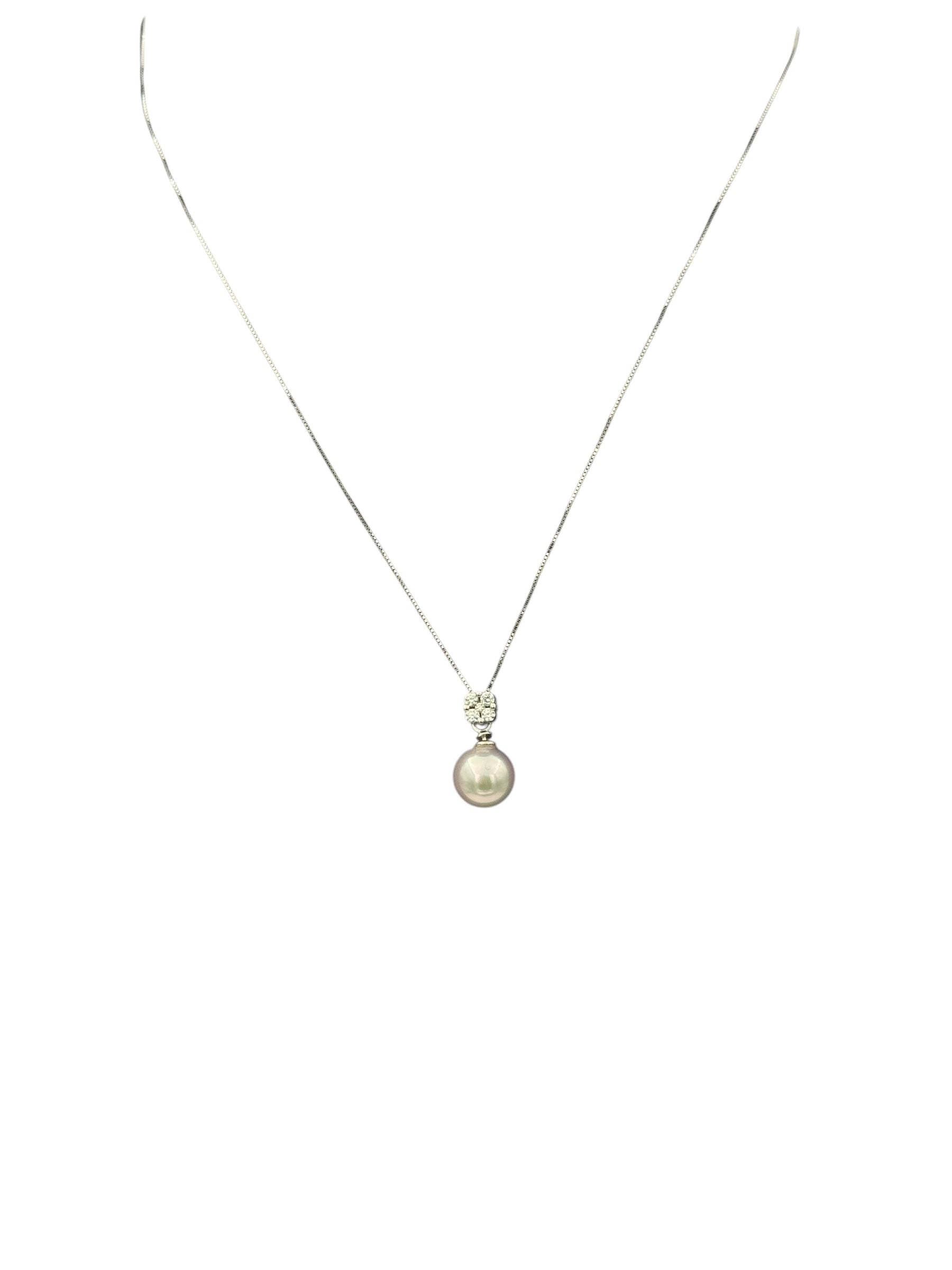 Diana - Collana in oro bianco 18kt, con mosaico di diamanti e perla centrale giapponese - CLPBR086MINI