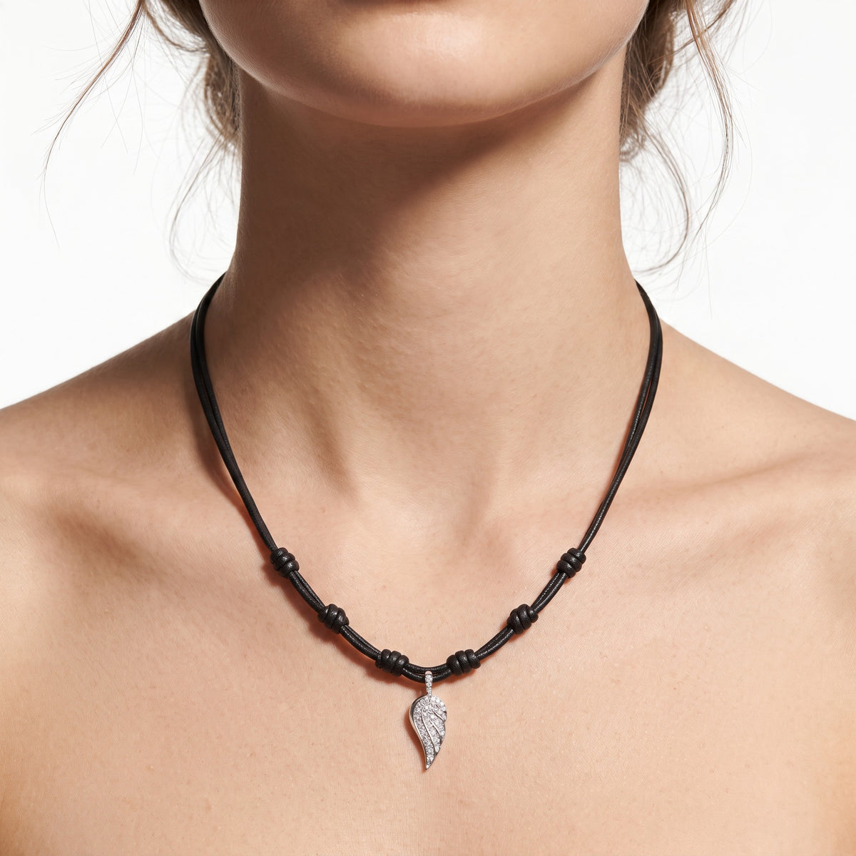 Collana Roberto Giannotti con cordino nero, Ala in argento e zirconi - GIA812