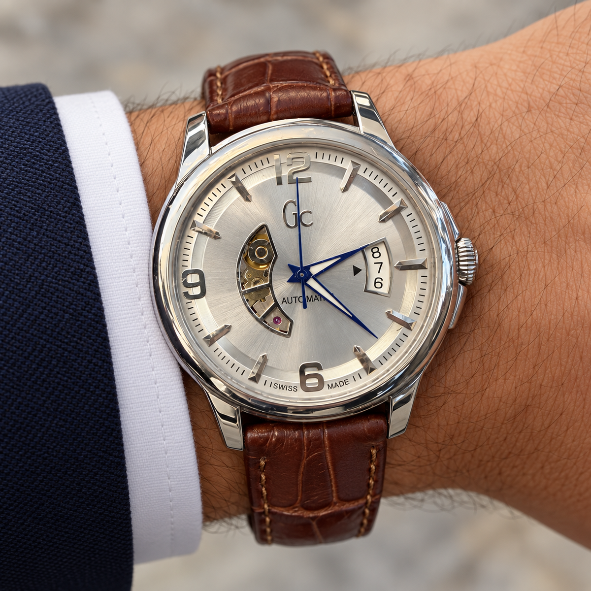 Orologio Uomo Guess Collection, Classica Automatic, Cuore aperto, datario a tre numeri, quadrante silver, NOS, 42mm - X84004G1S