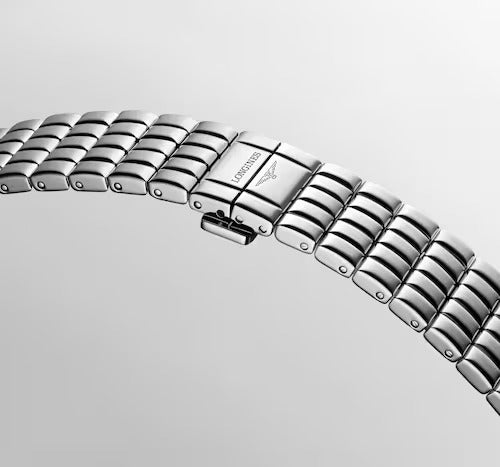 Orologio Longines MINI DOLCEVITA, movimento quarzo con quadrante madreperla tempestato di diamanti, 21.50 x 29.00 mm - L52004876