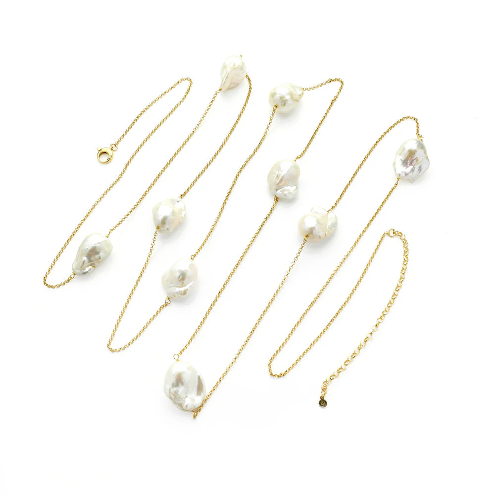 Collana lunga LUCEDEIMIEIOCCHI, in argento dorato e perle scaramazze grigie, Collezione Lola Bold - LDMO 766-grey