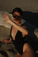 Collana lunga LUCEDEIMIEIOCCHI, in argento dorato e perle scaramazze bianche, Collezione Lola Bold - LDMO 766-white