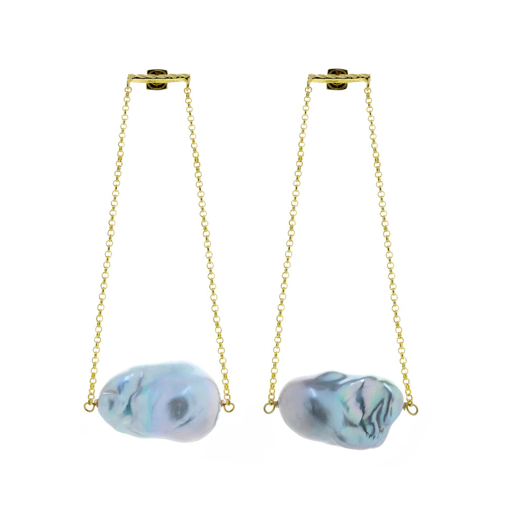 Orecchini LUCEDEIMIEIOCCHI, in argento dorato e perle scaramazze grigie, Collezione Lola Bold - LDMO 767-grey