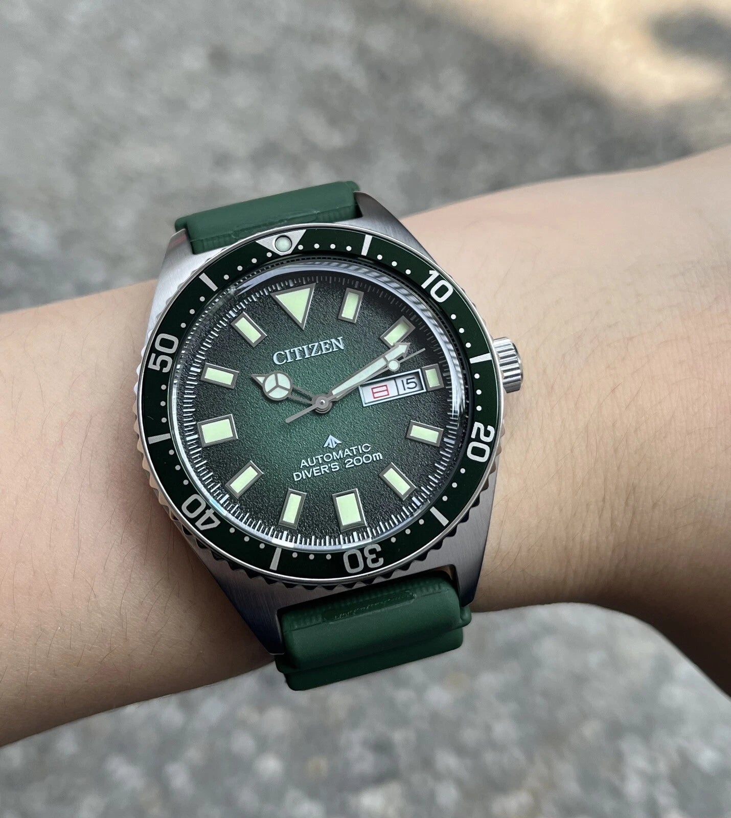 Citizen Promaster, Diver's Automatic 200 mt, cinturino in caucciù verde e quadrante verde, 41mm - NY0121-09X