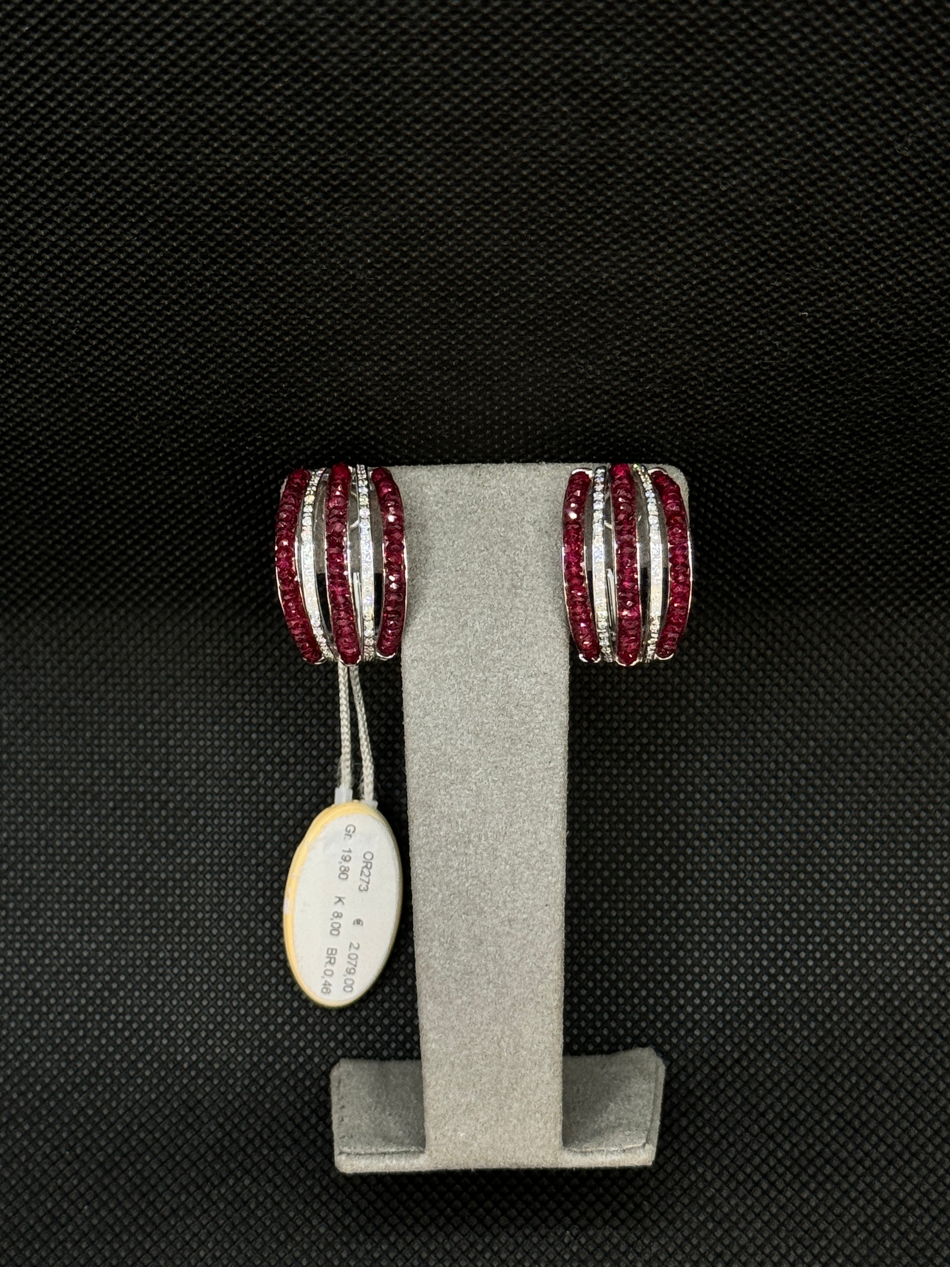 Boucles d'oreilles CHIRICO en or blanc, rubis et diamants, 0,46ct - OR273