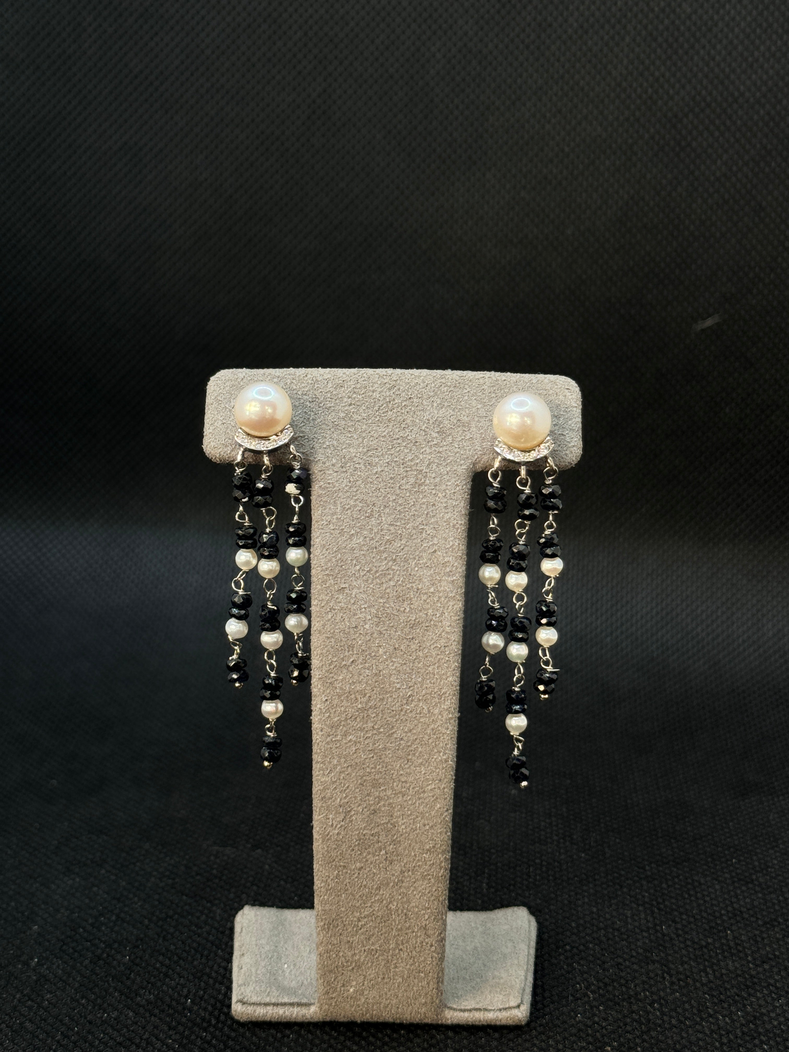 Boucles d'oreilles pendantes CHIRICO en or blanc, perles et diamants - OR358/P