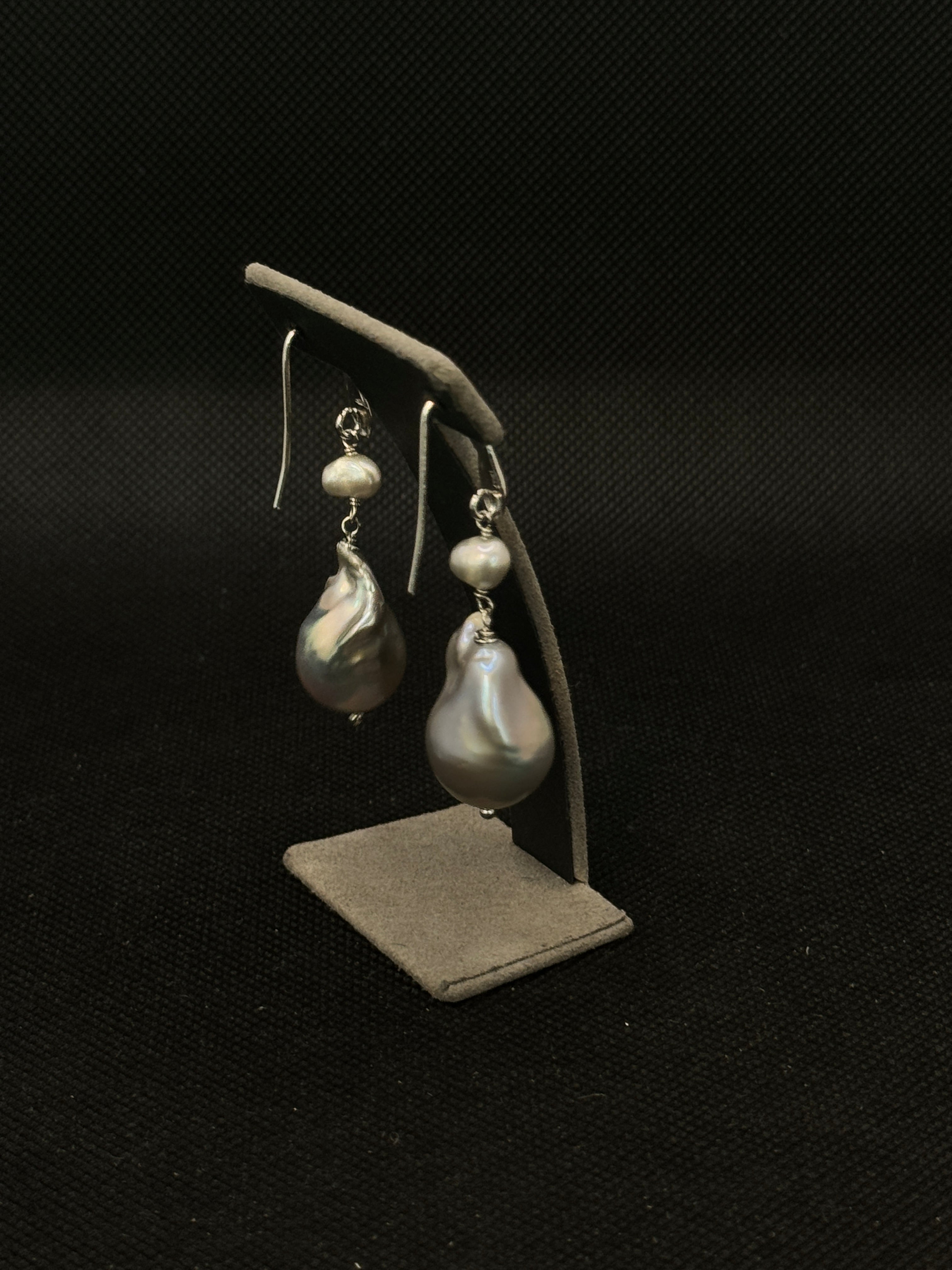 Mazza - Pendant earrings in 925 silver and baroque pearls - OR BAROQUE