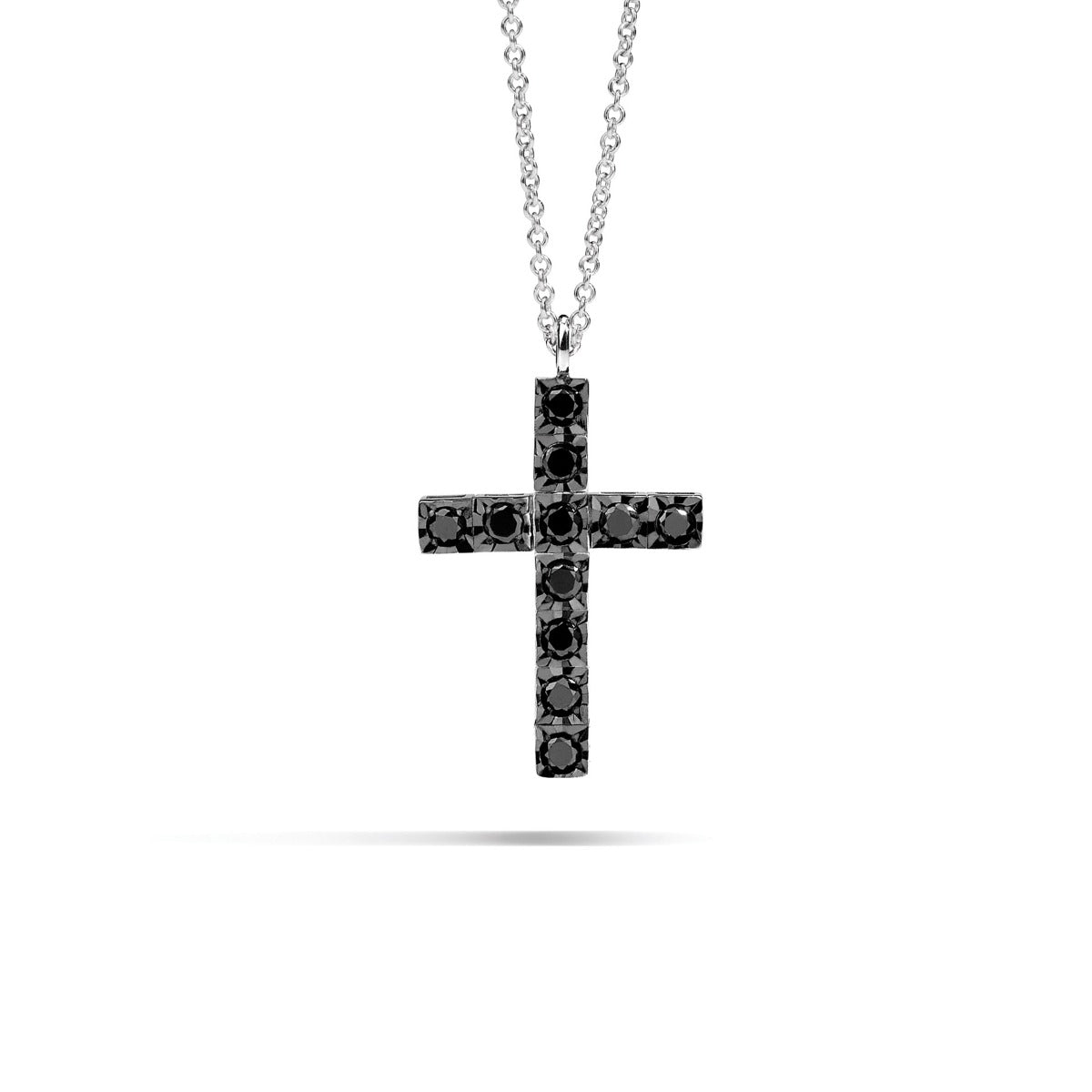 Girocollo croce da uomo in oro bianco e diamanti neri, 0.10ct - P39CR882/DK010