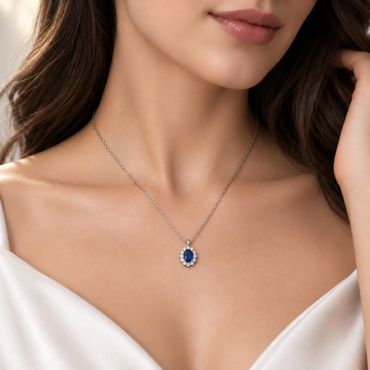 Girocollo Recarlo in oro bianco 18kt, giro di diamanti e zaffiro blu da 0.98ct - P79CC001/ZB045