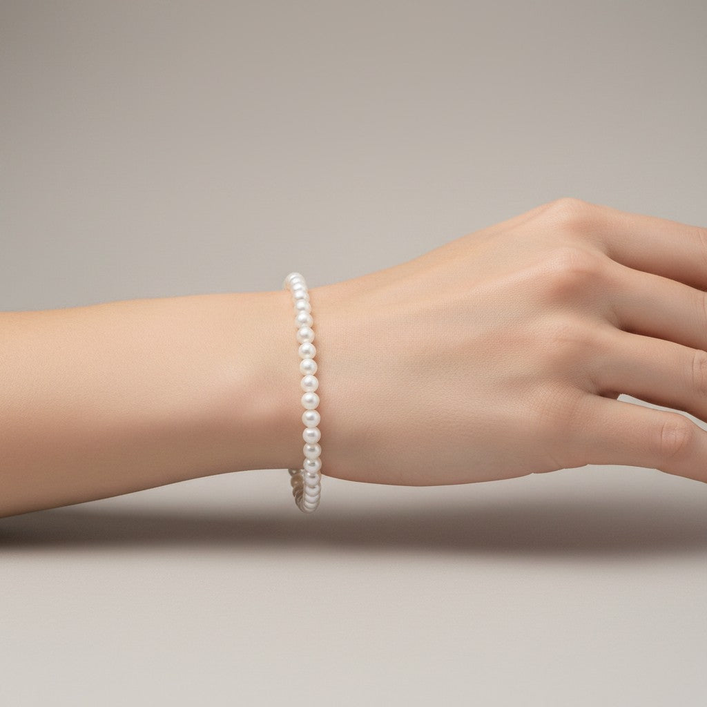 Bracciale Miluna di perle Oriente con chiusura in oro bianco 18kt, 4-4.5mm - PBR3731
