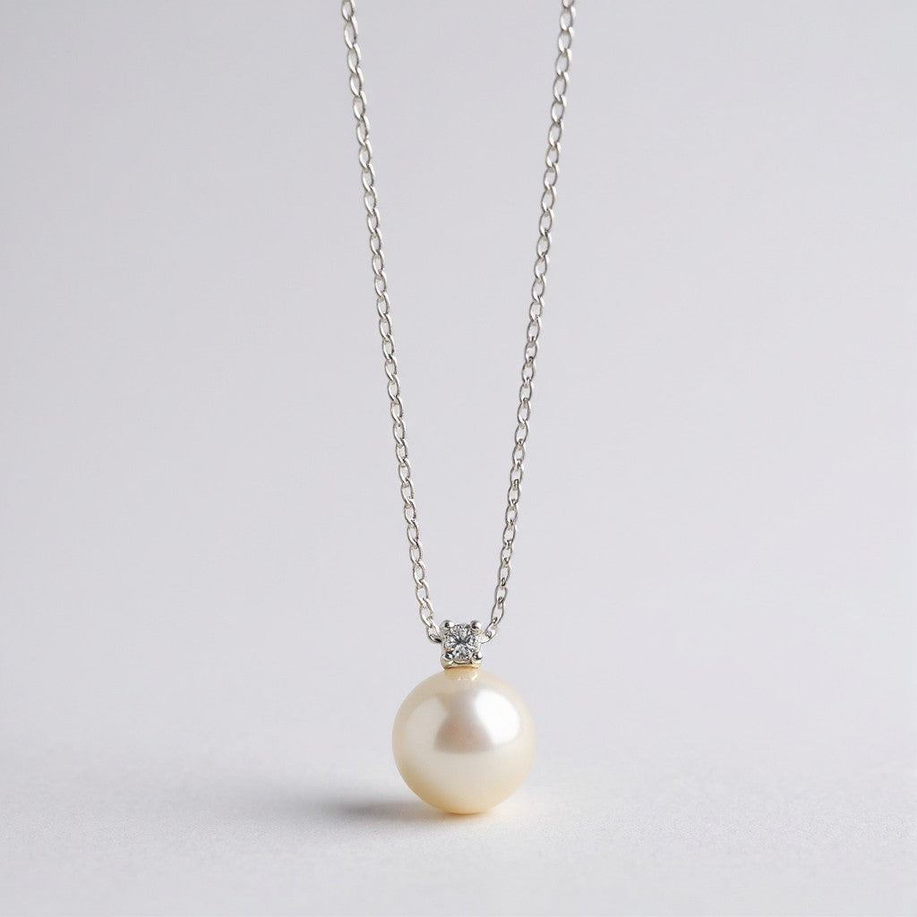 Miluna Orient Perlen- und Diamanthalskette aus 18 Karat Weißgold – PCL5499