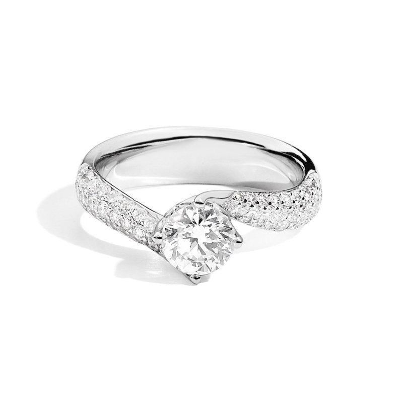 Solitaire ring in white gold and central diamond with diamonds on the shank, 0.70ct - R01SP282/070