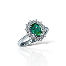 Anello Recarlo, collezione Camelia, in Oro Bianco 18kt, giro di Diamanti e Smeraldo centrale, 0.31ct di smeraldi - R77CC001/SM