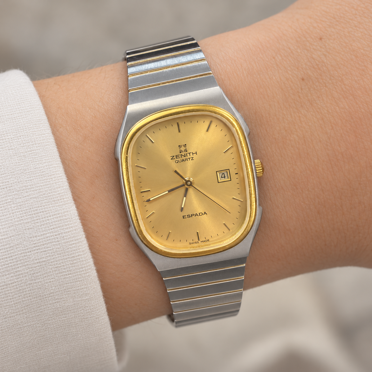 Orologio Zenith Espada Vintage unisex — Acciaio e oro con ghiera placcata 26x31 mm — Quarzo — NOS - 59.0530.197